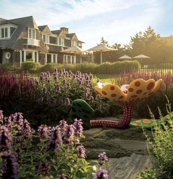 Garden Glory: How to Craft a Spectacular Outdoor Living Space