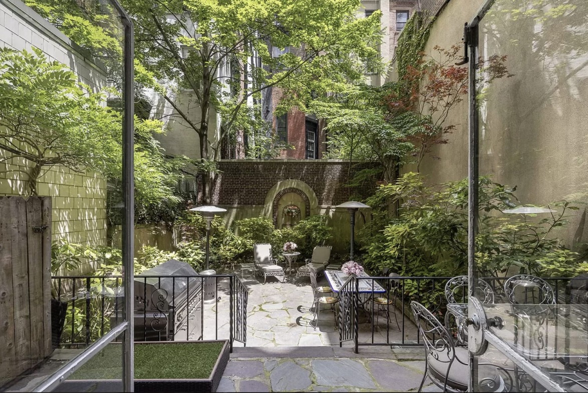 The rear garden of Barbra Streisand's former townhouse