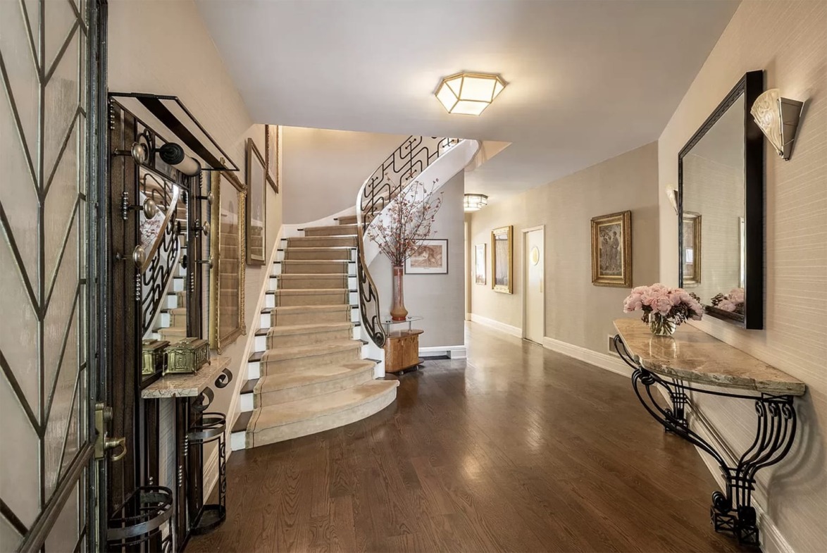 The entry hall of Barbra Streisand's former townhouse