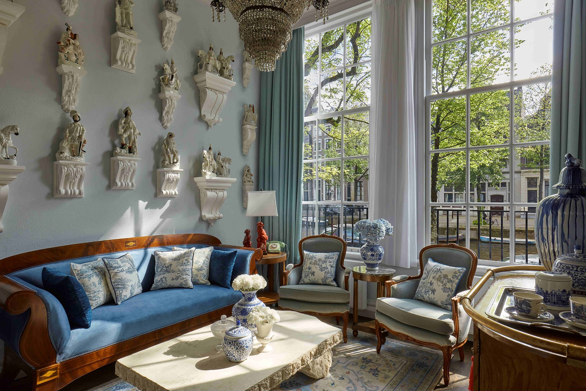 The Porcelain Collector's Suite at Pulitzer Amsterdam.