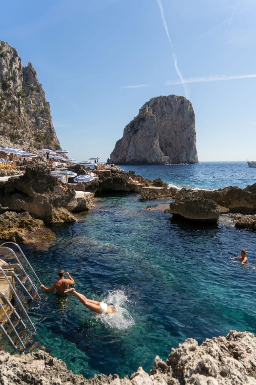 La Fontelina private beach.