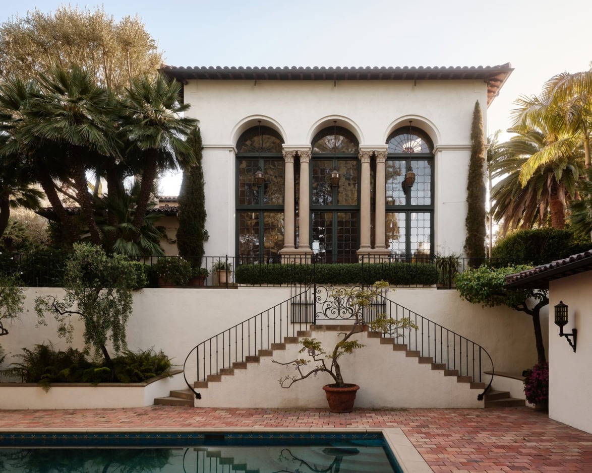 The property features a pool.