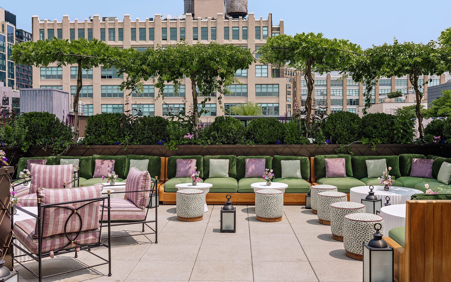 Le Vaux rooftop bar at Hotel Fouquet's New York.
