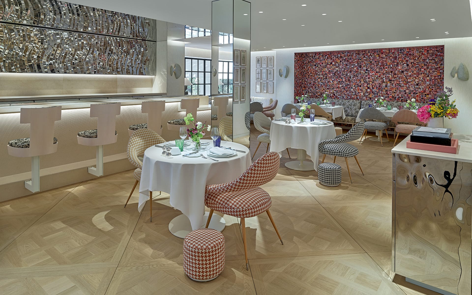 Café Dior.