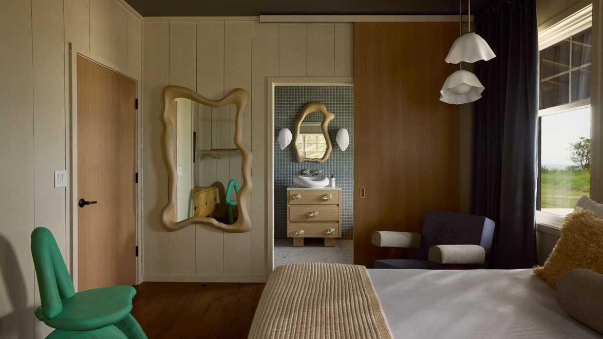 Arsham Cabin in Kohler, Wisconsin, has two bedrooms, two baths, and communal living spaces.