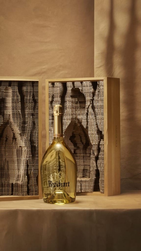 邦楽 Champagne Provocation to Noble Artists The Champagne Art of Sarah Launois - Champagne Club Site