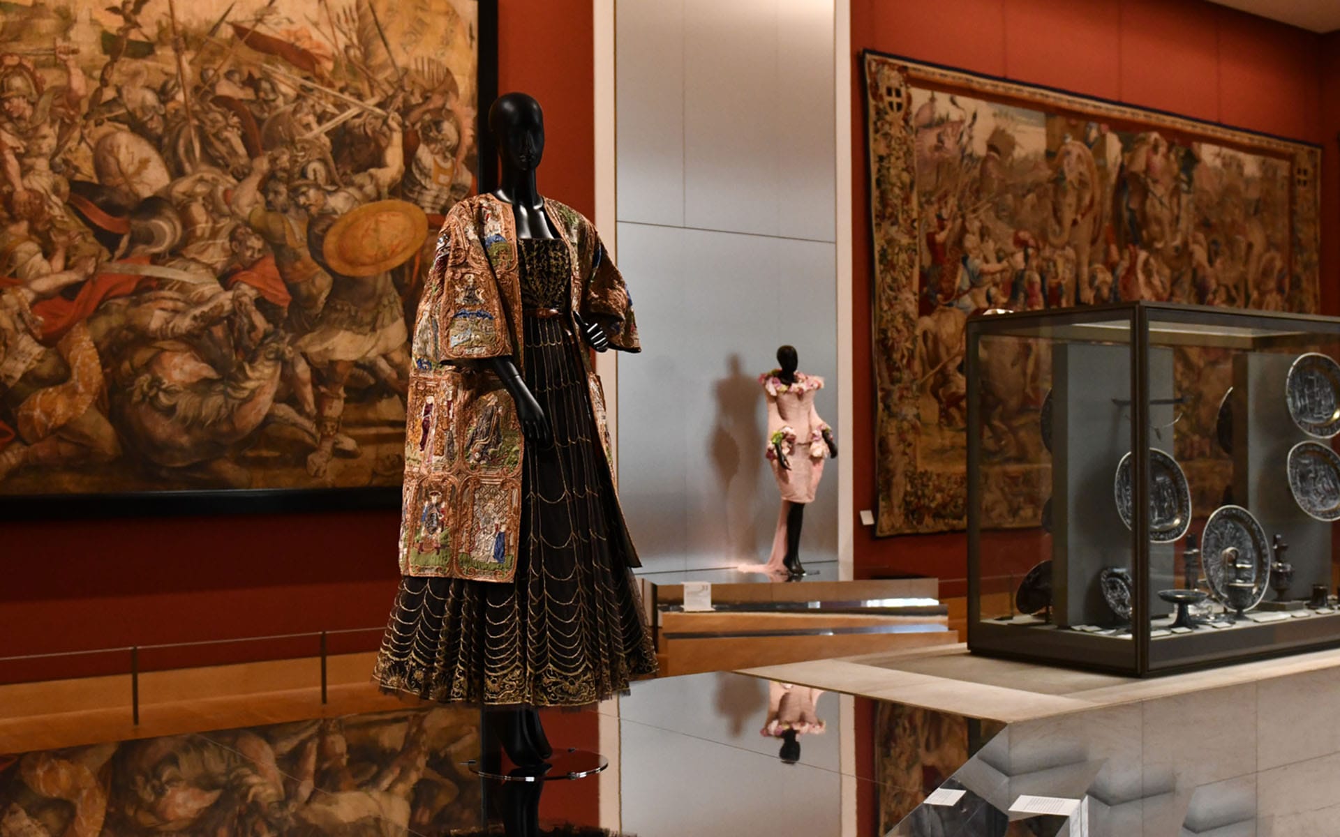 Installation view of "Louvre Couture. Art and Fashion: Statement Pieces".