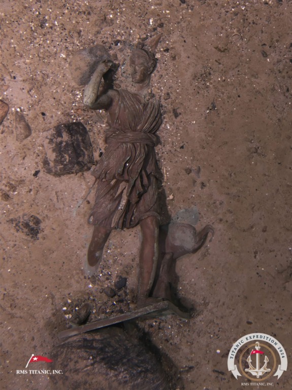"Diana of Versailles" statue found in Titanic wreckage debris