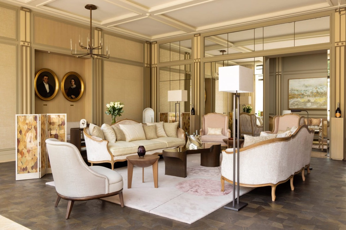 In the Salon Elisabeth & Nicolas, Barnes installed two custom screens with leaves from the chestnut tree in the Billecart-Salmon garden that the architect commissioned from Alyssa Jos.