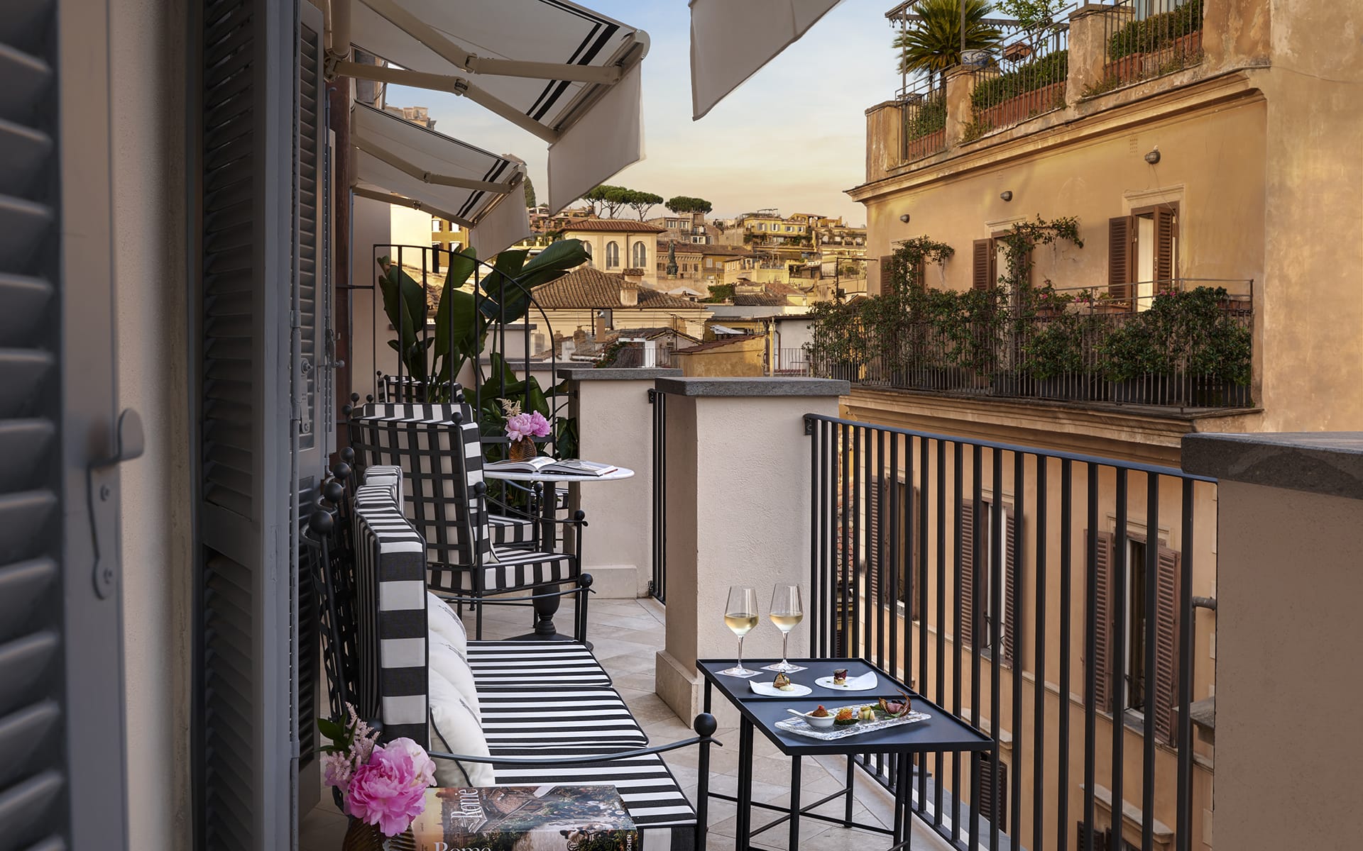 Hotel d'Inghilterra Balcony suite.