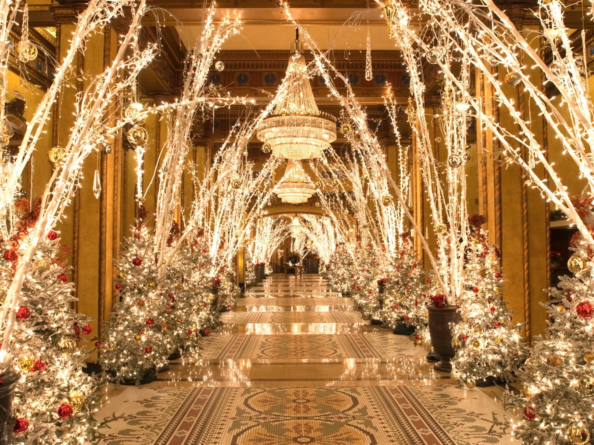 Holiday decorations at the Roosevelt New Orleans, a Waldorf Astoria hotel.
