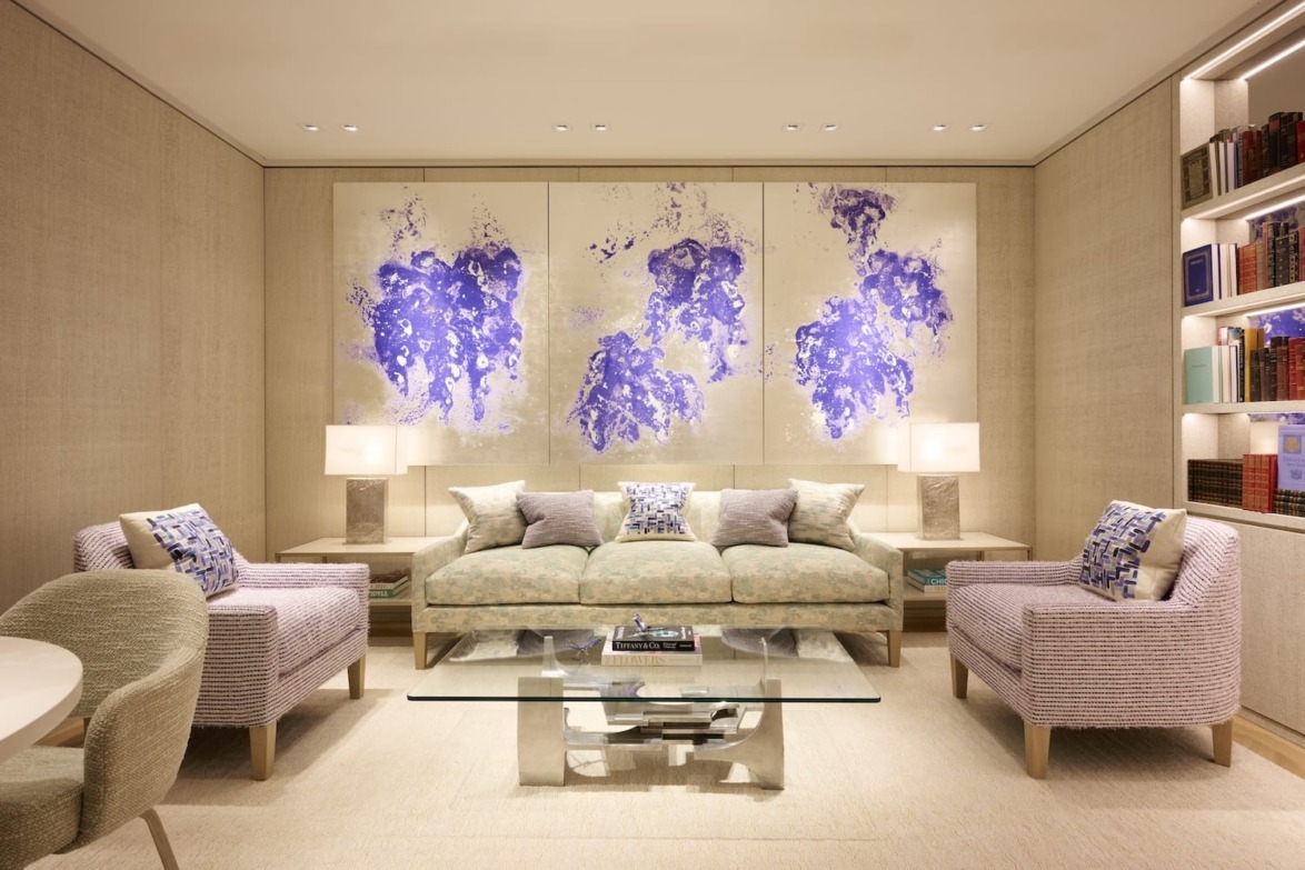 The other private shopping salon.