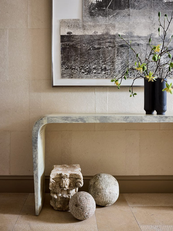 The “Rock, Paper, Scissors” entry conceived by Jon de la Cruz at the 2025 San Francisco Decorator Show House.