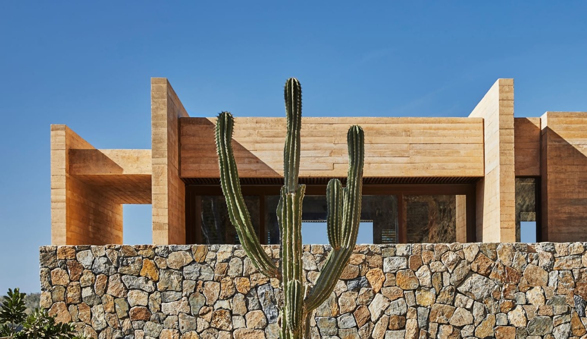 Exterior of the Four Seasons Resort Tamarindo, México.