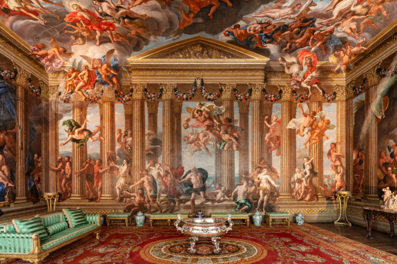 The home is owned by descendants of William Cecil.