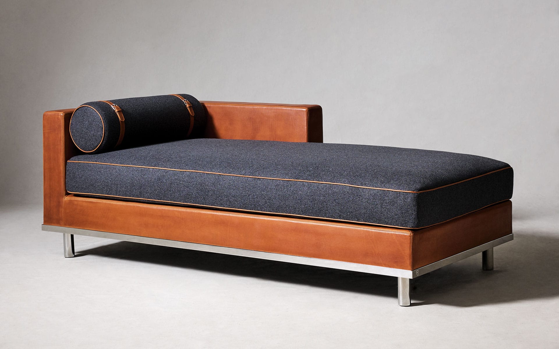 The Durham chaise.