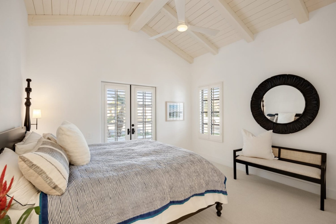 Guest bed at Arnold Plamer's former home.
