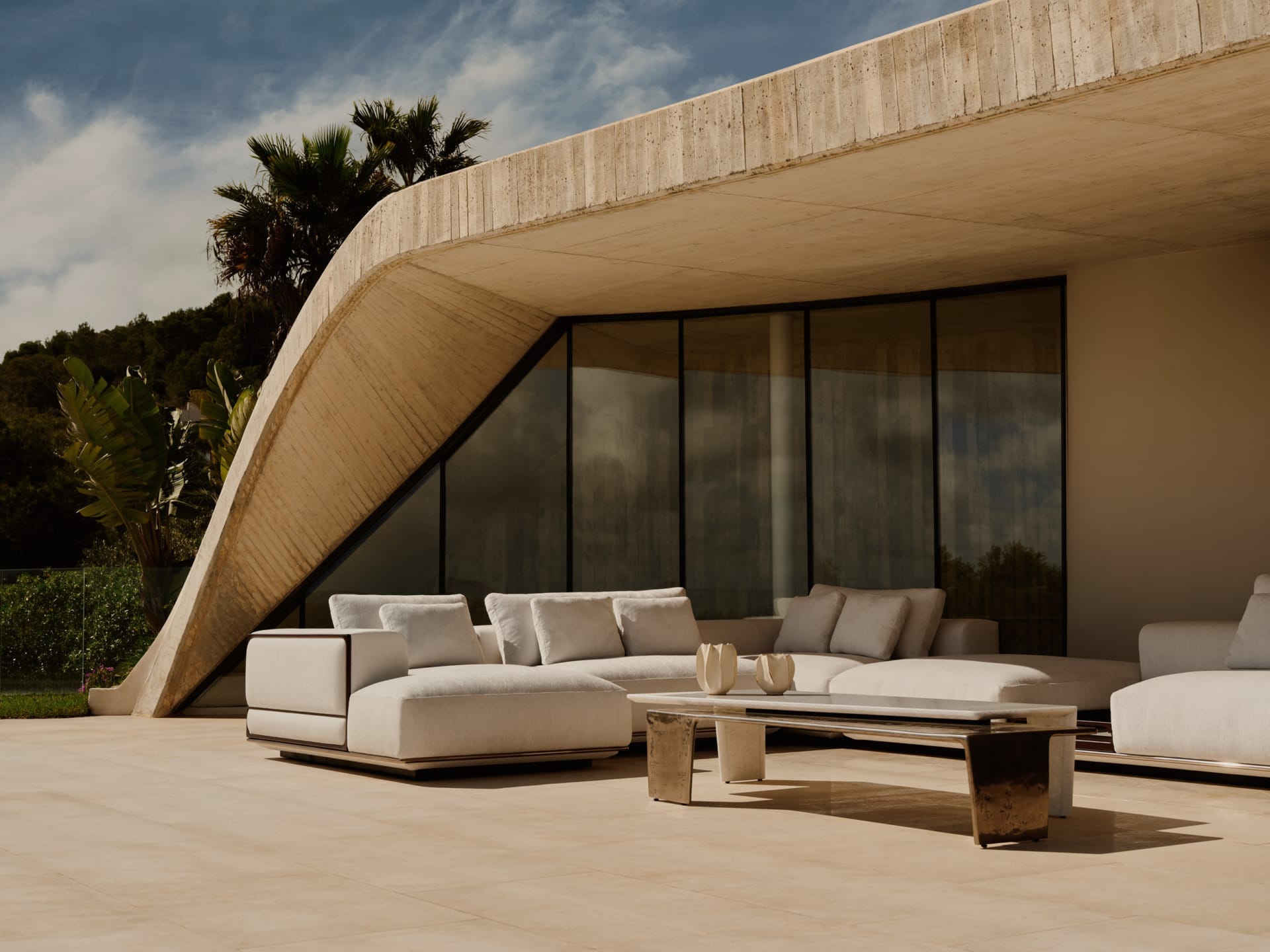 Discover the Stylistic Evolution of Visionnaire - Galerie Magazine
