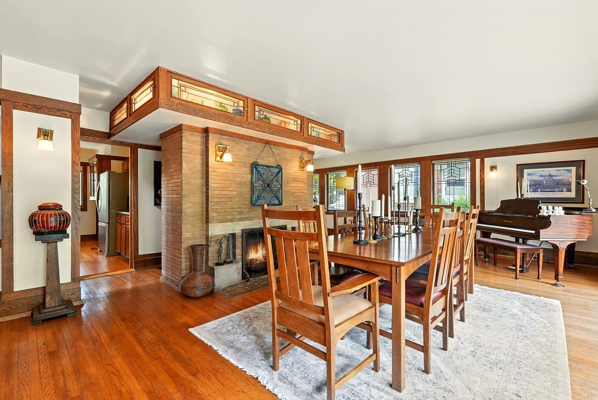 FRANK LLOYD WRIGHT インテリアと家具 Frank Lloyd Wright's Toyhill house hosts Ready To Hang designs