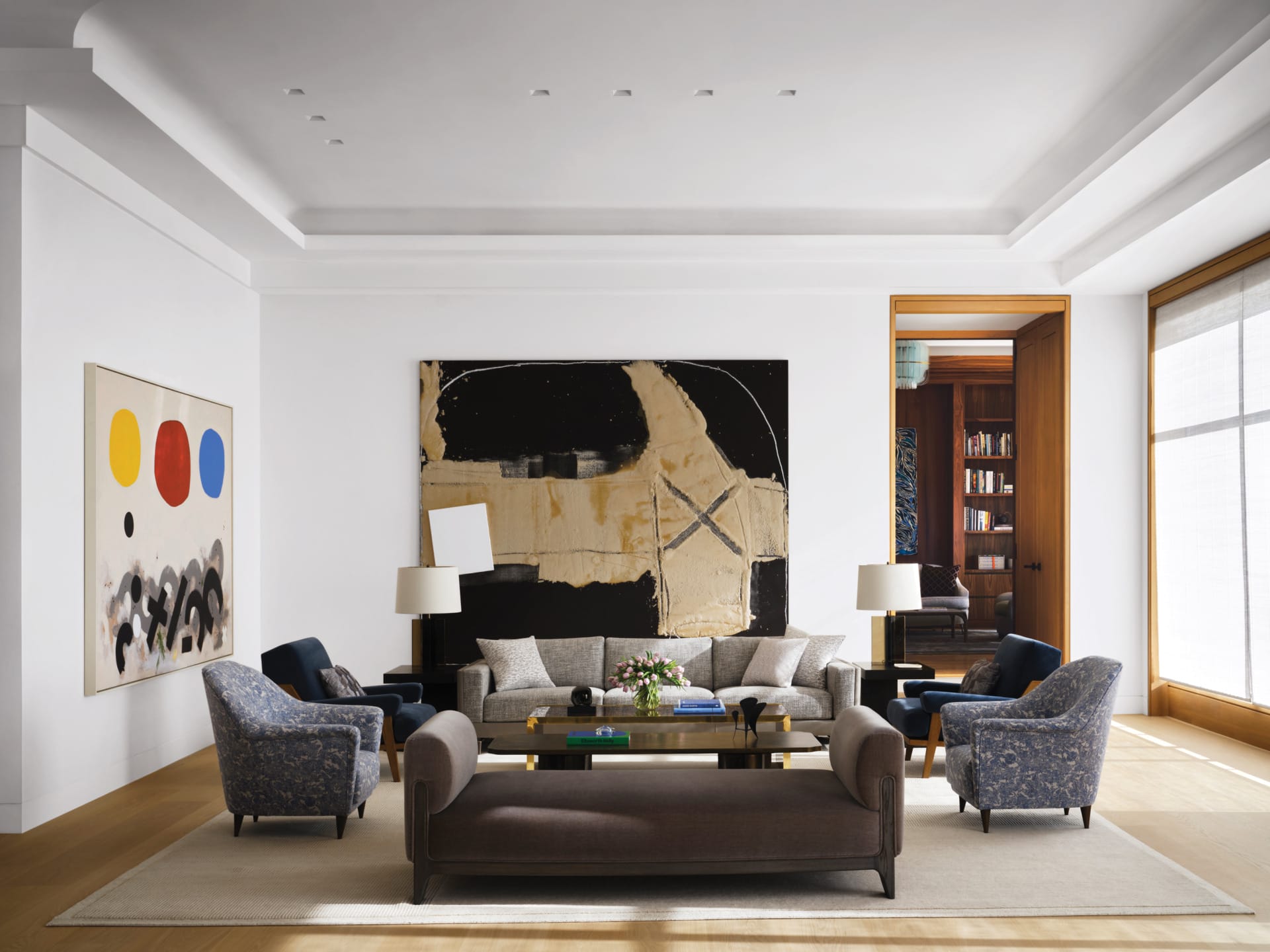 An Artfully Composed Dallas Apartment Marries Quiet Luxury with Bold Contemporary Art